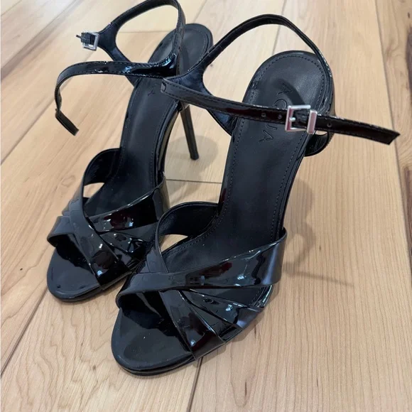 Aqua by Bloomingdale’s Ellah Glossy Black Heels size 7 - Picture 6 of 11